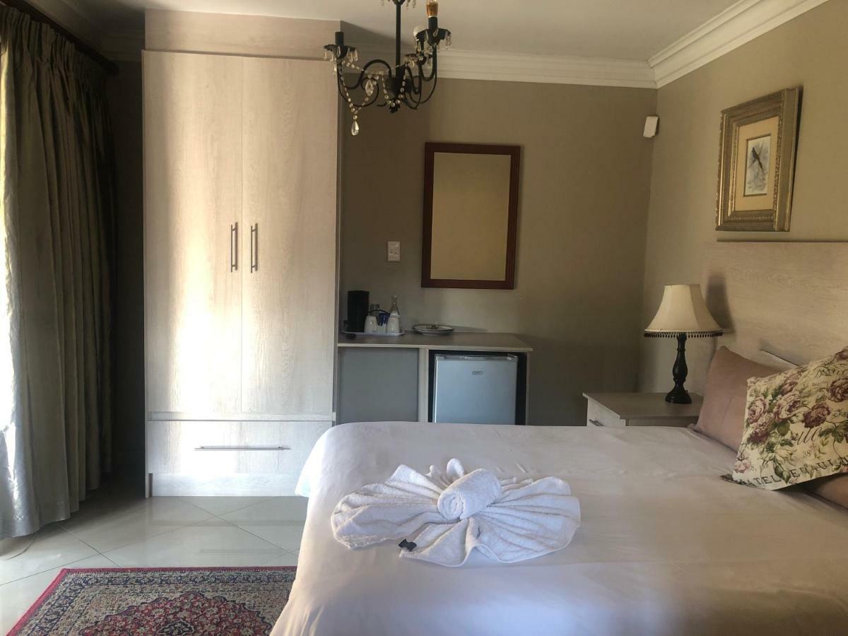 Sunrise Boutique Hotel Witbank Exterior photo